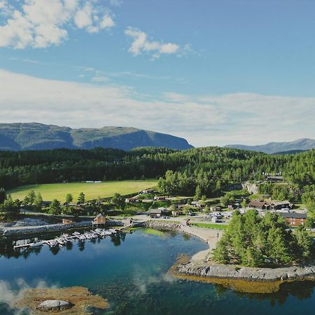 Valsoya Hotell Valsøyfjord Exteriör bild
