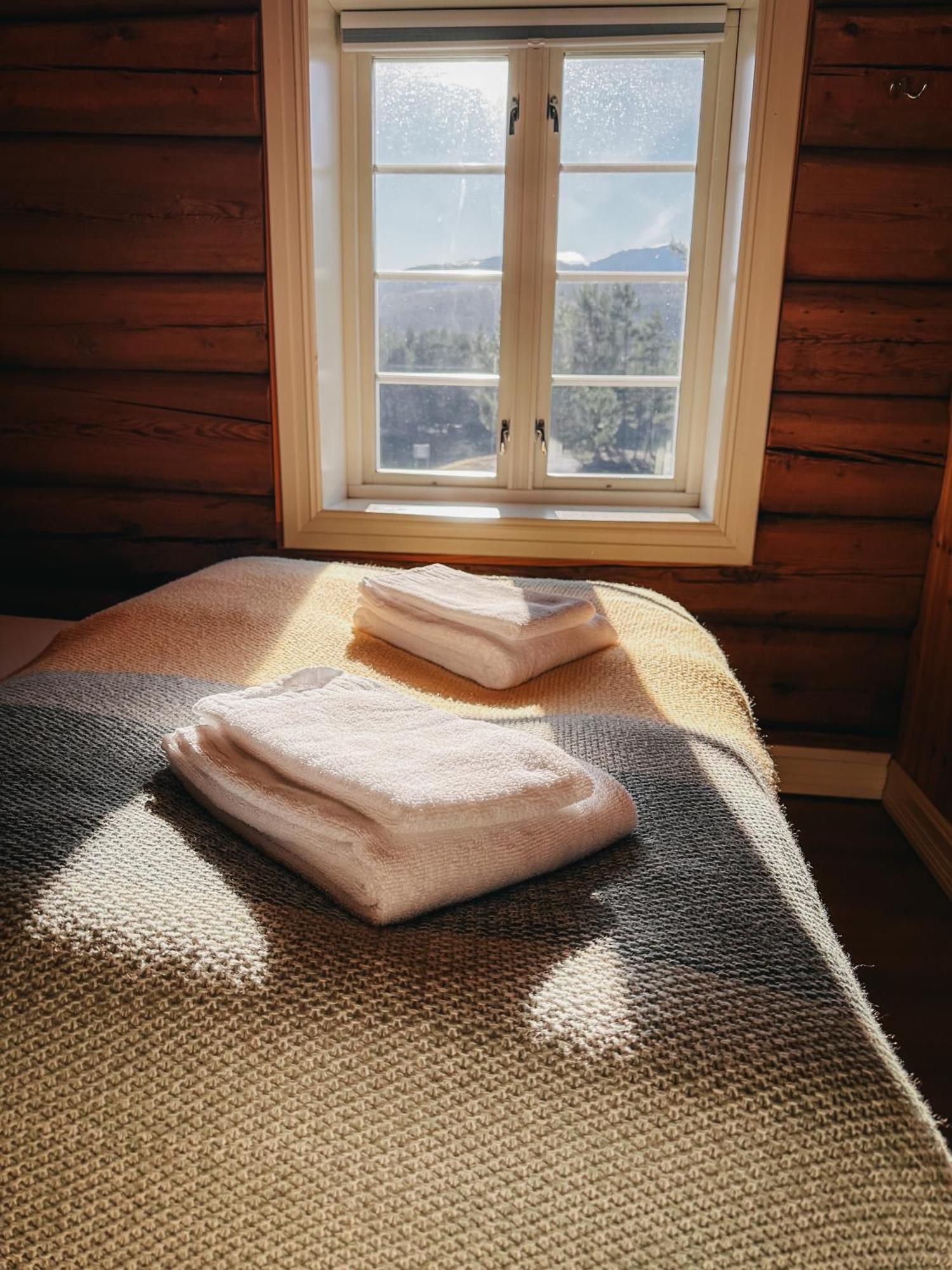 Valsoya Hotell Valsøyfjord Exteriör bild