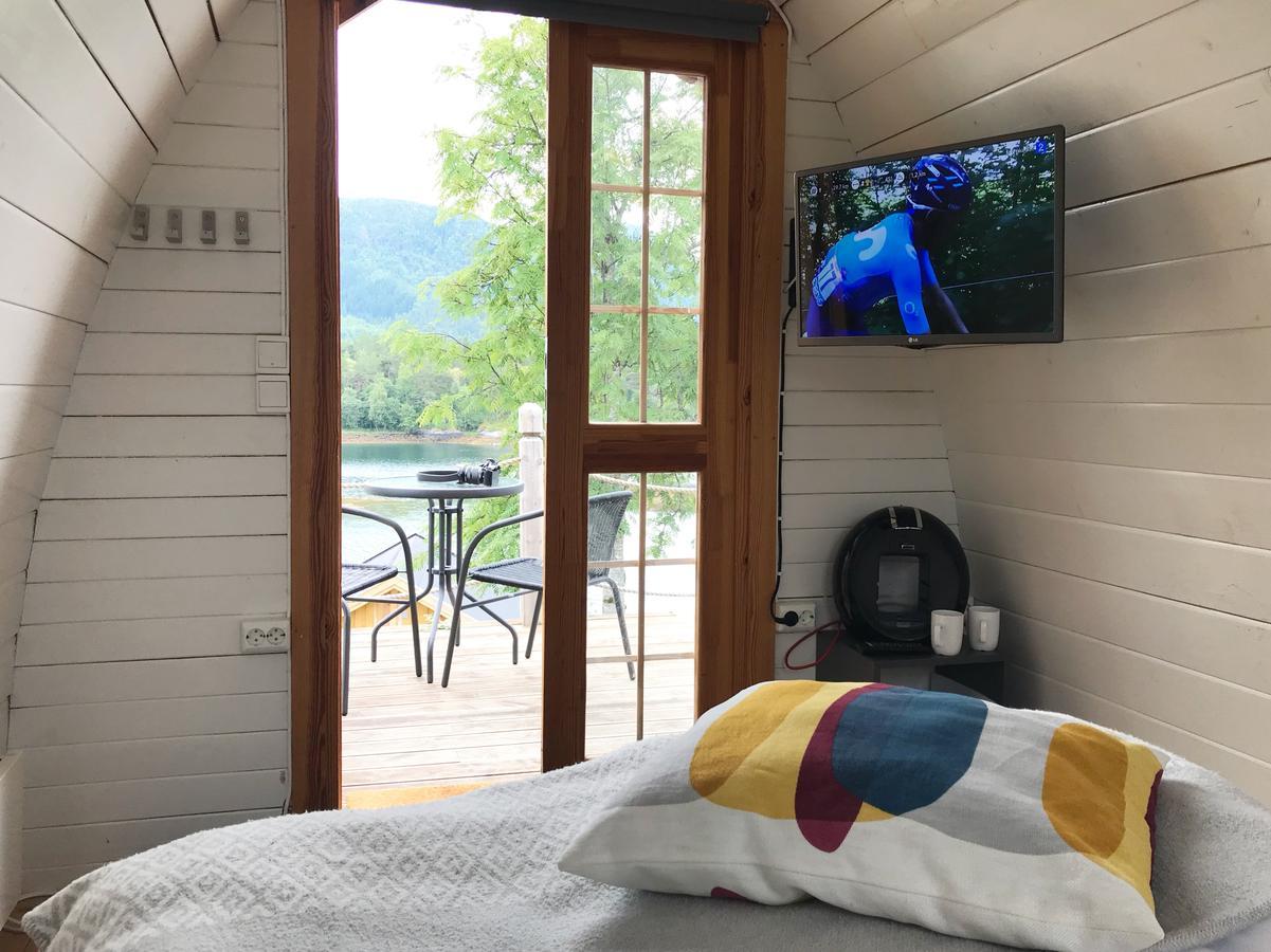 Valsoya Hotell Valsøyfjord Exteriör bild